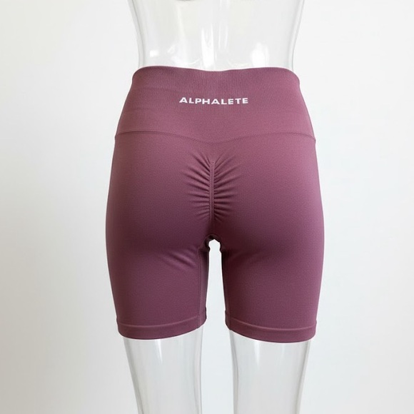 Alphalete Pants - Alphalete Amplify Ultra-High Rise Biker Shorts - Small - Wildberry